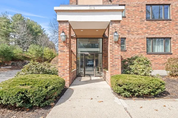 $519,995 | 10 Ledgewood Way, Unit 26, Peabody, MA 01960