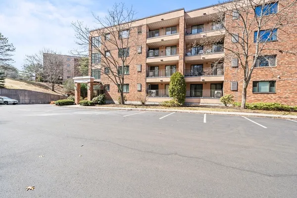 $519,995 | 10 Ledgewood Way, Unit 26, Peabody, MA 01960