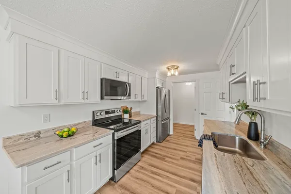 $519,995 | 10 Ledgewood Way, Unit 26, Peabody, MA 01960