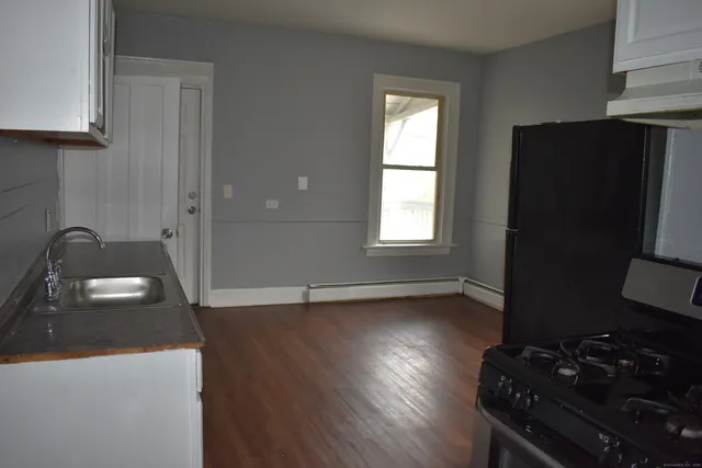 $1,750 | 117 Caroline Street, Bridgeport, CT 06608