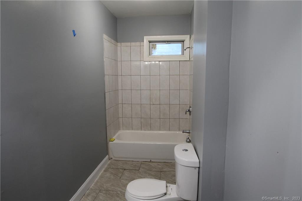 117 Caroline Street Bridgeport, CT 06608 - Photo 4 of 11