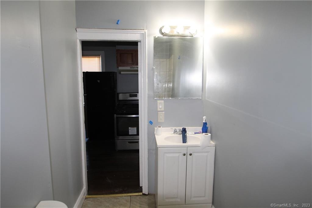 117 Caroline Street Bridgeport, CT 06608 - Photo 5 of 11