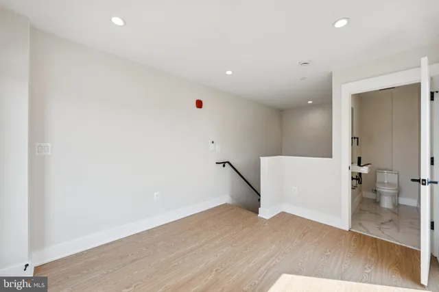 $5,700 | 2134 Wisconsin Avenue Northwest, Unit 6, Washington, DC 20007