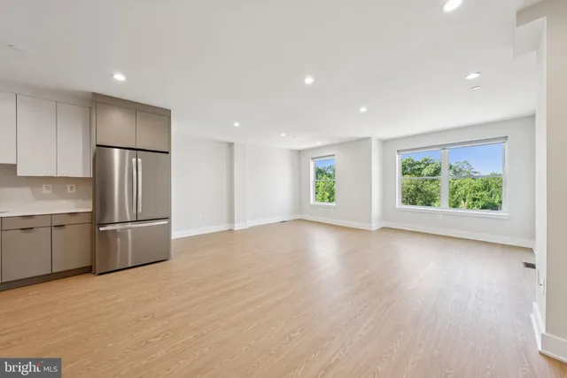 $5,700 | 2134 Wisconsin Avenue Northwest, Unit 6, Washington, DC 20007