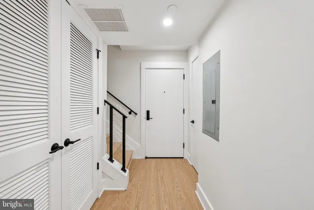 $5,700 | 2134 Wisconsin Avenue Northwest, Unit 6, Washington, DC 20007