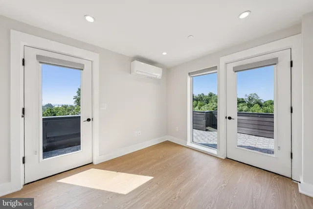 $5,700 | 2134 Wisconsin Avenue Northwest, Unit 6, Washington, DC 20007