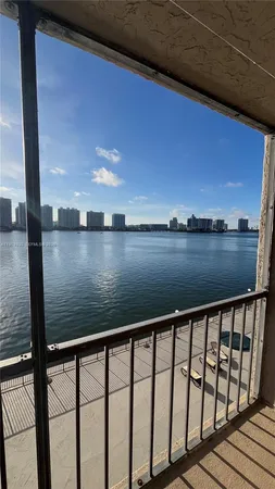 $2,900 | 17500 North Bay Road, Unit S403, Sunny Isles Beach, FL 33160