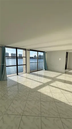 $2,900 | 17500 North Bay Road, Unit S403, Sunny Isles Beach, FL 33160