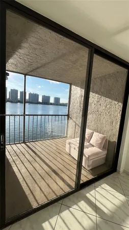 $2,900 | 17500 North Bay Road, Unit S403, Sunny Isles Beach, FL 33160