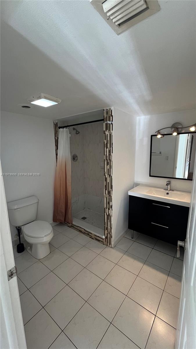 17500 North Bay Road, Unit S403 Sunny Isles Beach, FL 33160 - Photo 7 of 23