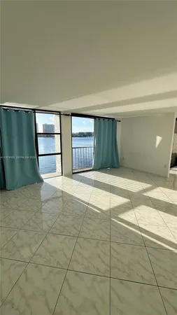 $2,900 | 17500 North Bay Road, Unit S403, Sunny Isles Beach, FL 33160