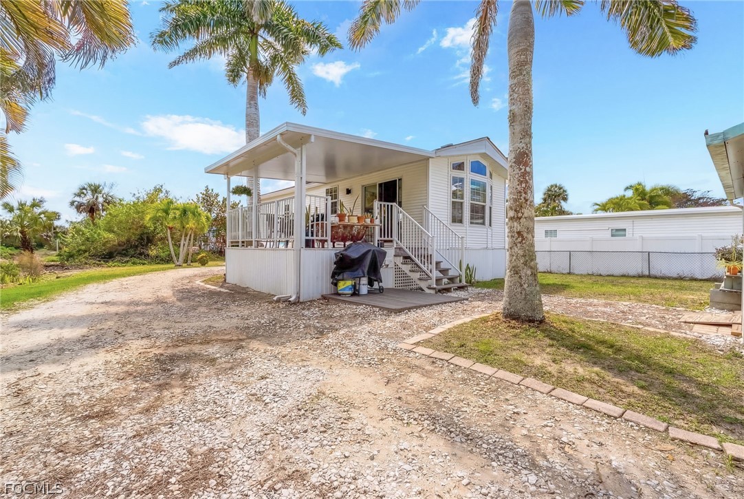 7270 Pinehurst Road Bokeelia, FL 33922 - Photo 5 of 25