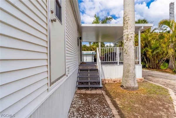 $1,400 | 7270 Pinehurst Road, Bokeelia, FL 33922
