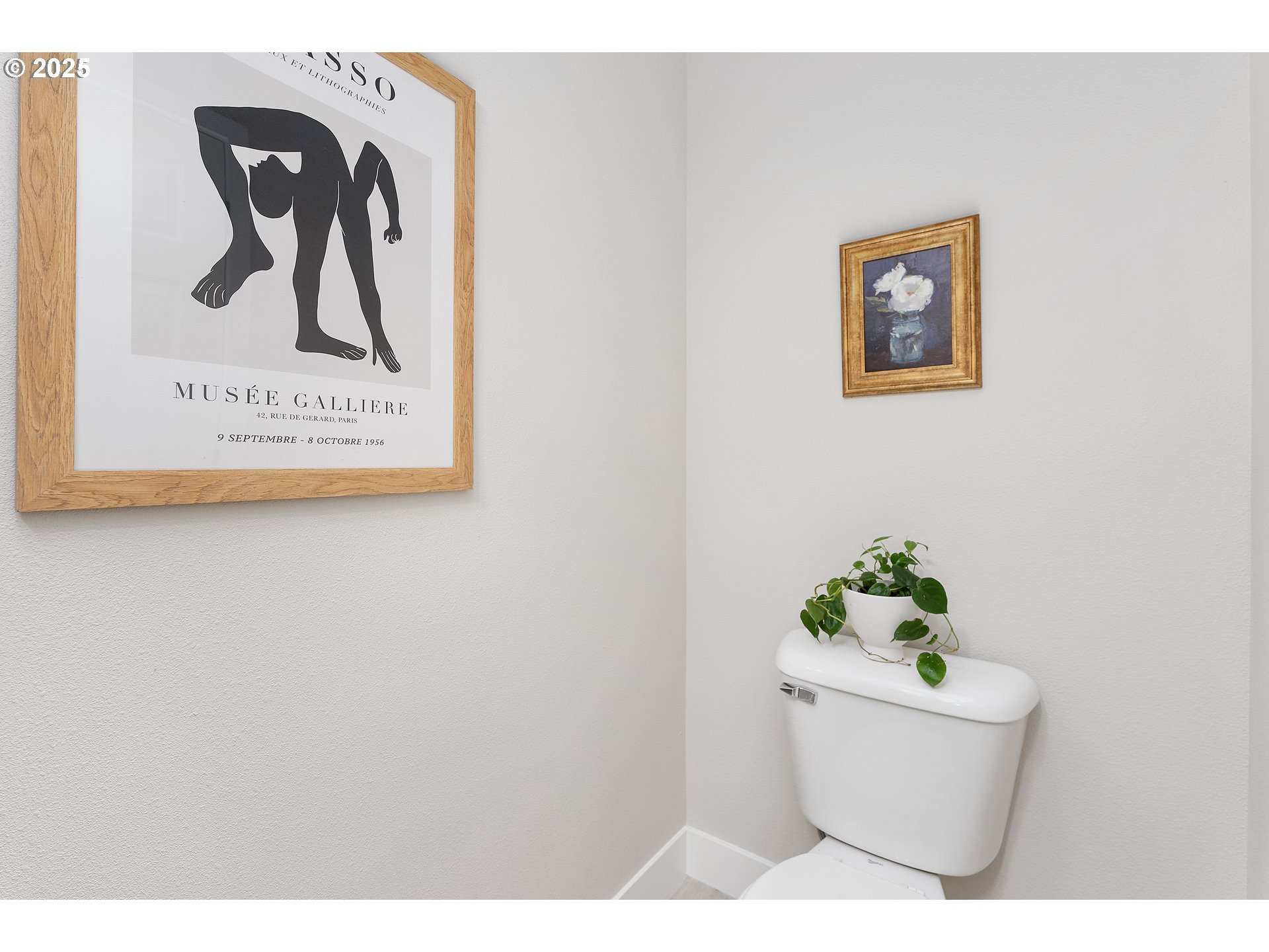 1558 Southwest 175th Avenue Beaverton, OR 97003 - Photo 14 of 38 Bathroom