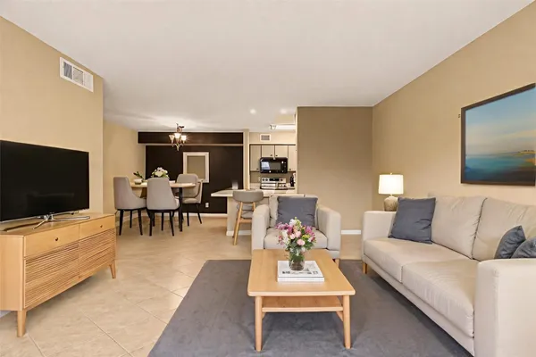 $125,000 | 4649 Wild Indigo Street, Unit 336, Houston, TX 77027