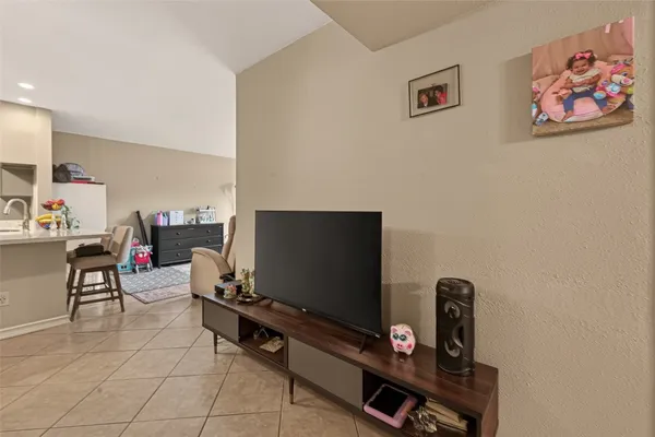 $125,000 | 4649 Wild Indigo Street, Unit 336, Houston, TX 77027