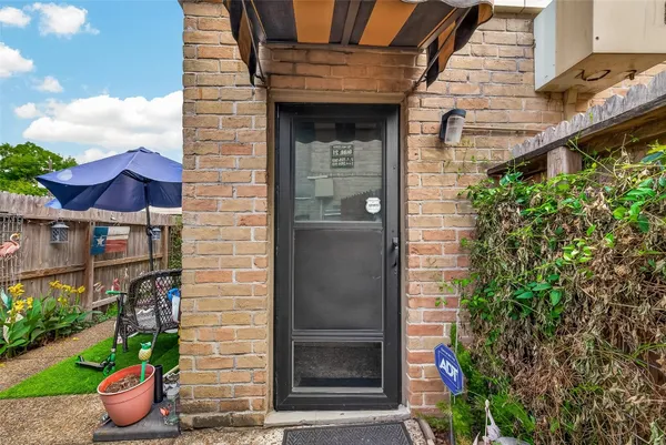 $125,000 | 4649 Wild Indigo Street, Unit 336, Houston, TX 77027