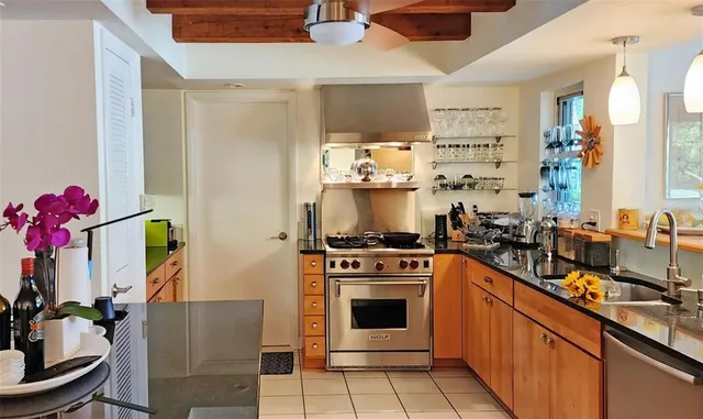 $4,500 | 329 Bernard Avenue, Sarasota, FL 34243