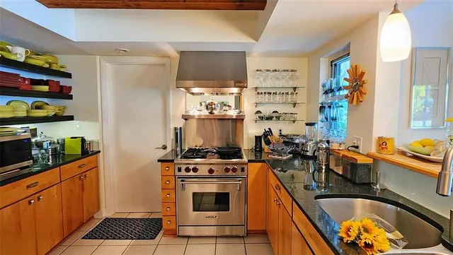 $4,500 | 329 Bernard Avenue, Sarasota, FL 34243