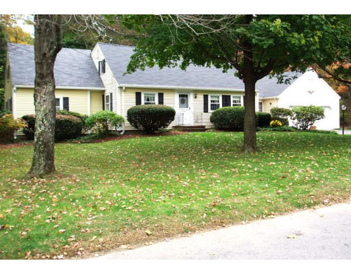 8 Davelin Road Wayland, MA 01778 - Photo 1 of 1 Gallery Image 1
