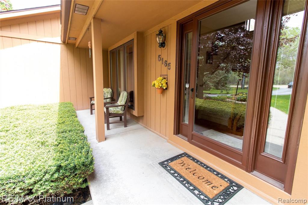 5165 King Road Howell, MI 48843 - Photo 4 of 53
