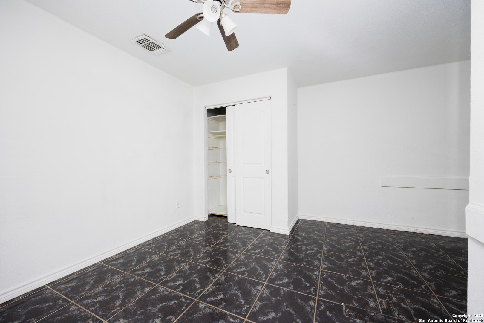 641 Weber Road Seguin, TX 78155 - Photo 12 of 27 a view of room