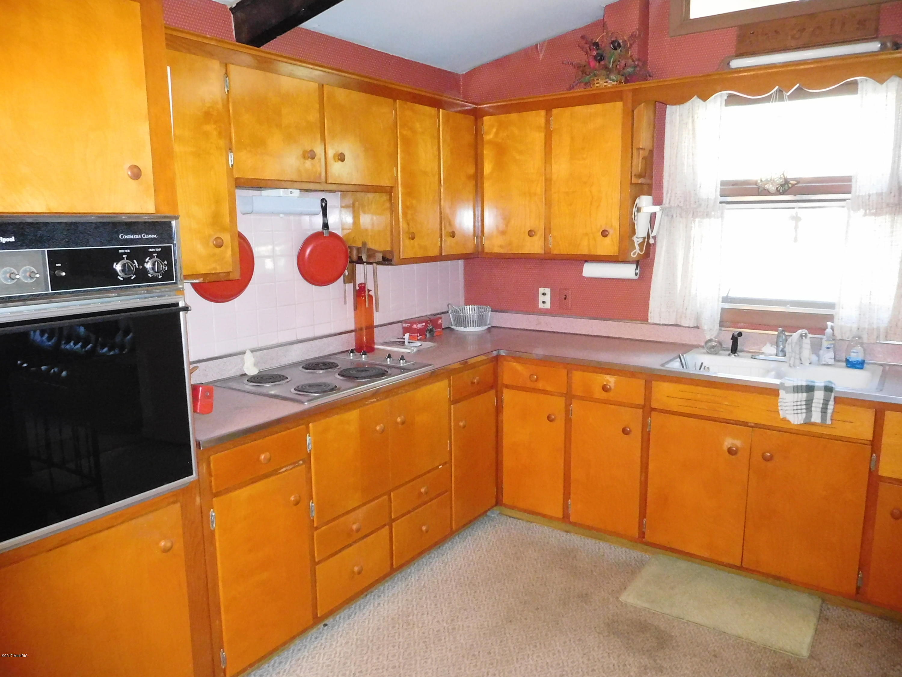 826 Sheridan Road St. Joseph, MI 49085 - Photo 3 of 25 DSCN3614