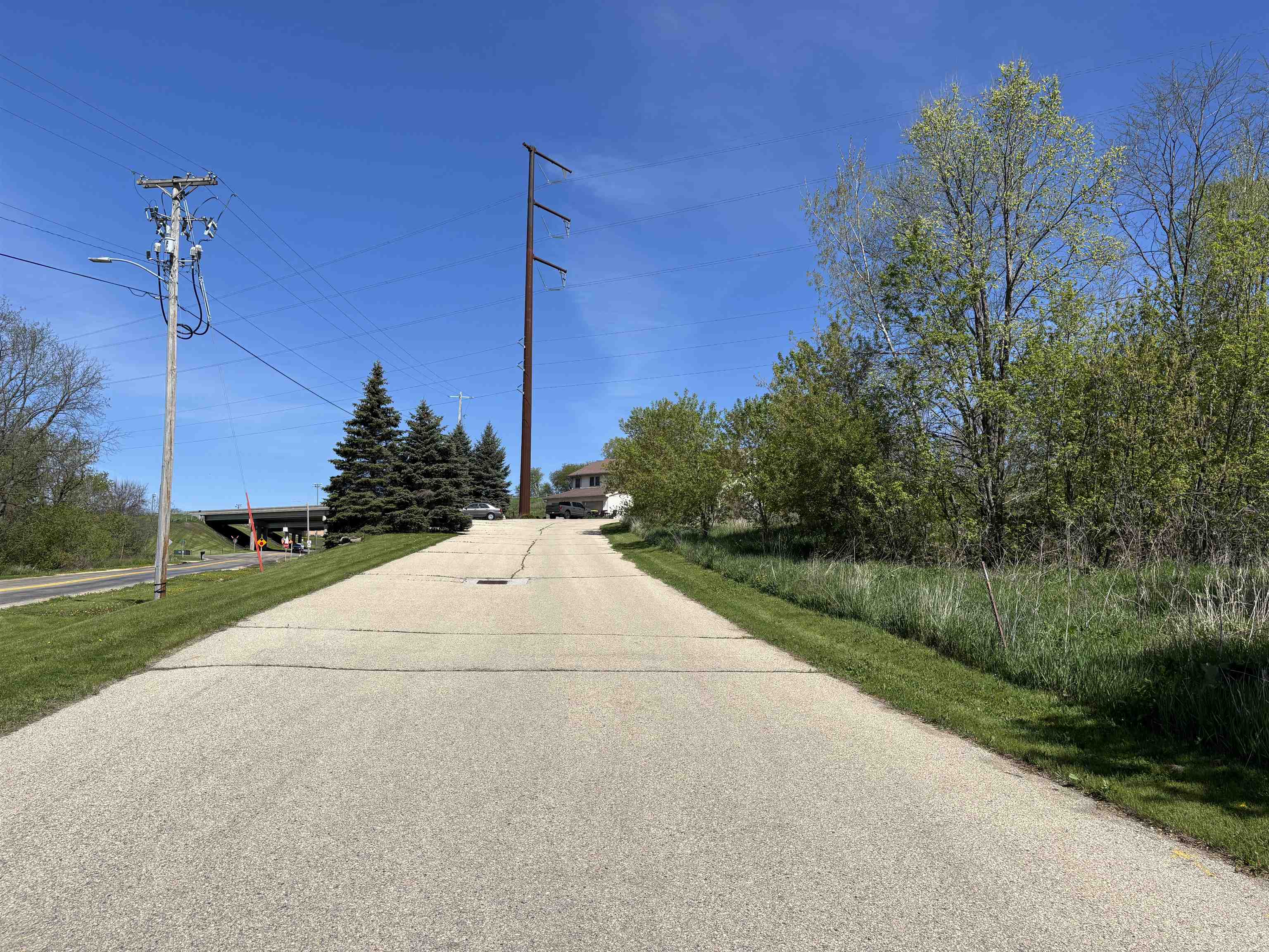 105-116 Pine Ridge Court Barneveld, WI 53507 - Photo 2 of 8