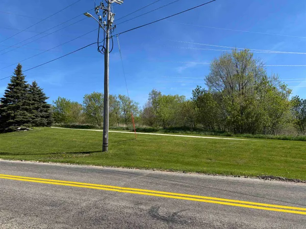 $170,000 | 105-116 Pine Ridge Court, Barneveld, WI 53507