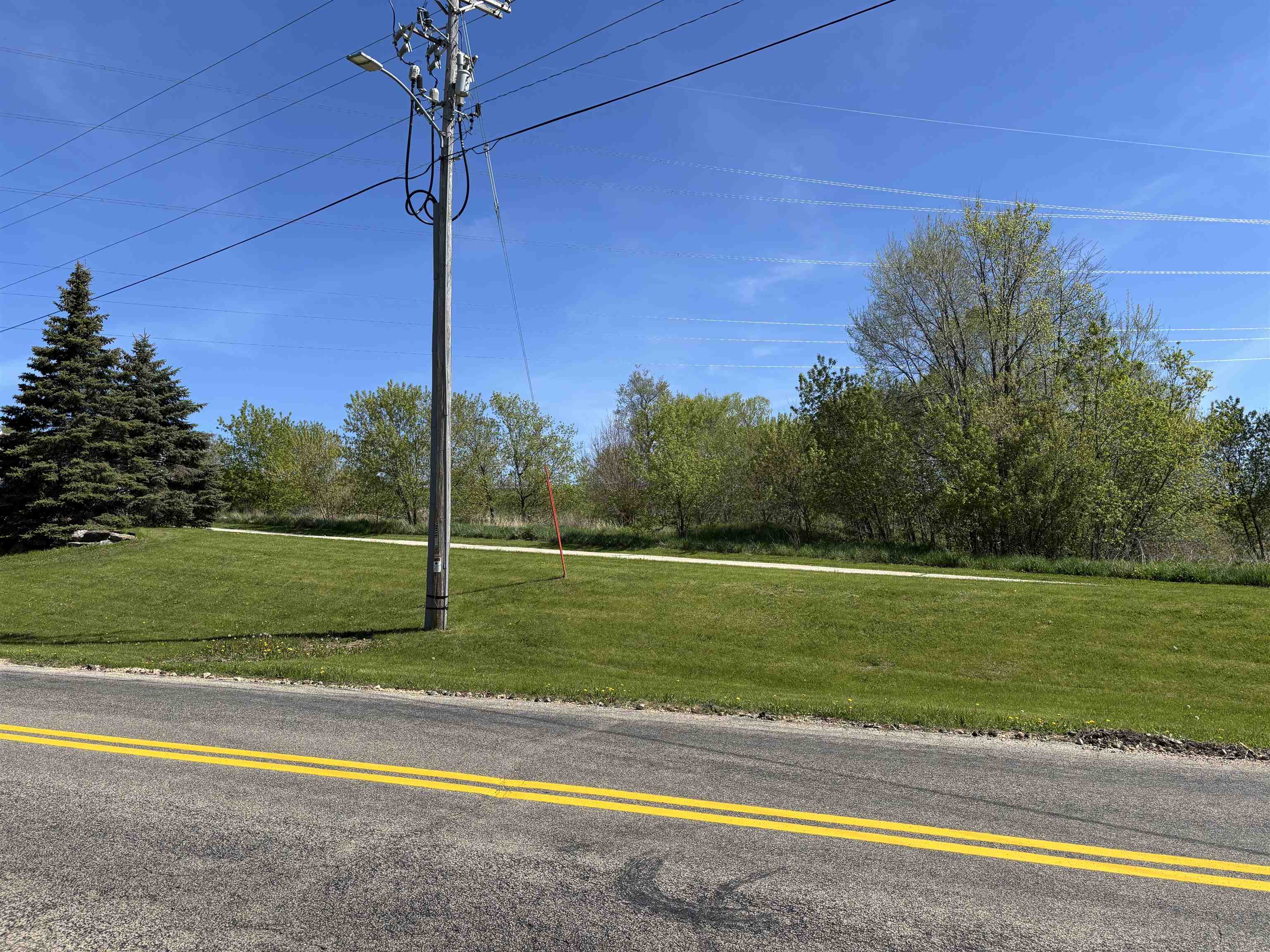105-116 Pine Ridge Court Barneveld, WI 53507 - Photo 3 of 8