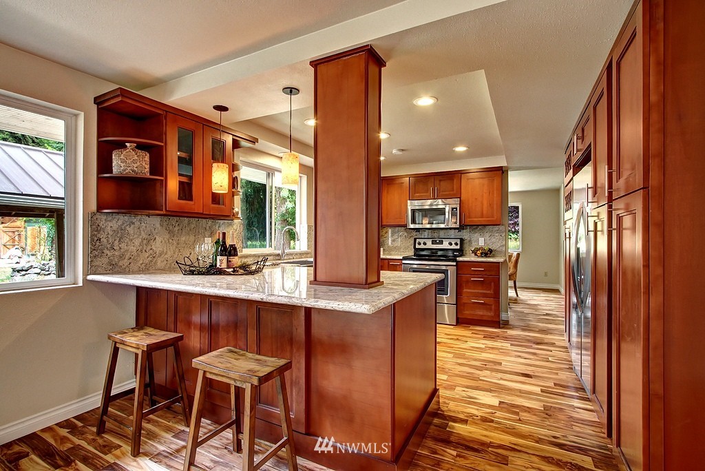 26607 Wax Orchard Road Southwest Vashon, WA 98070 - Photo 5 of 12 Gallery Image 5