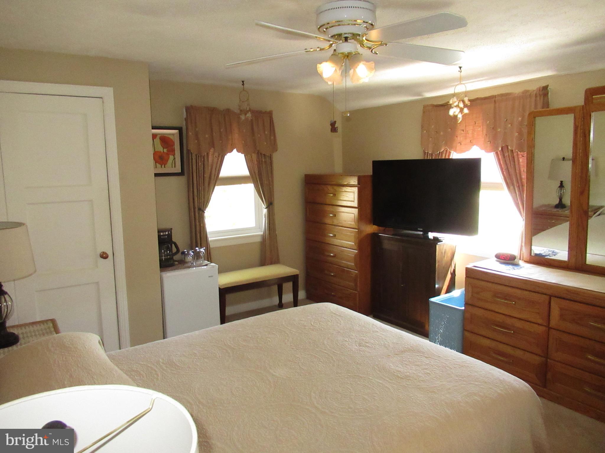 1011 Edgerton Road Secane, PA 19018 - Photo 26 of 53
