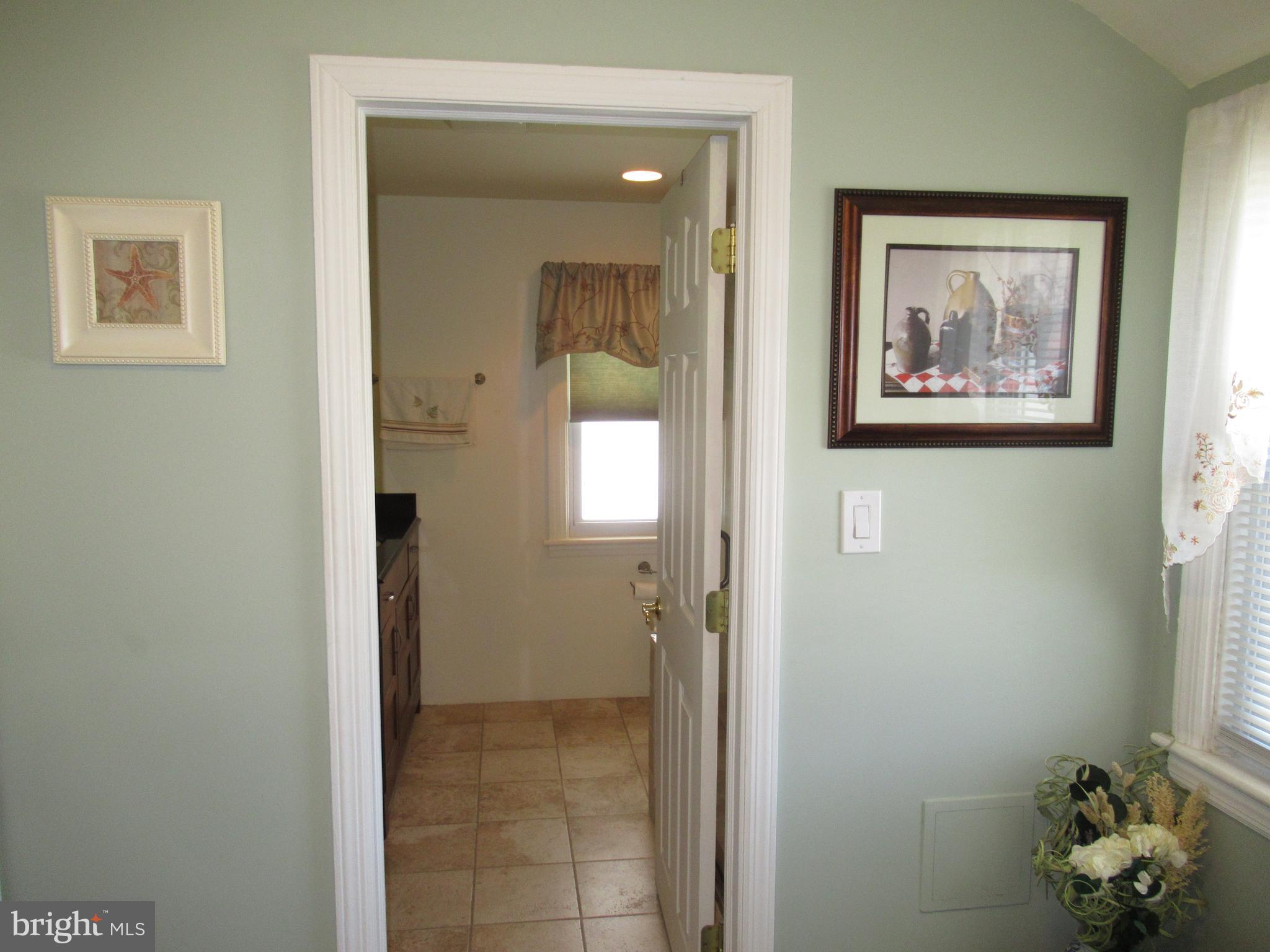 1011 Edgerton Road Secane, PA 19018 - Photo 32 of 53