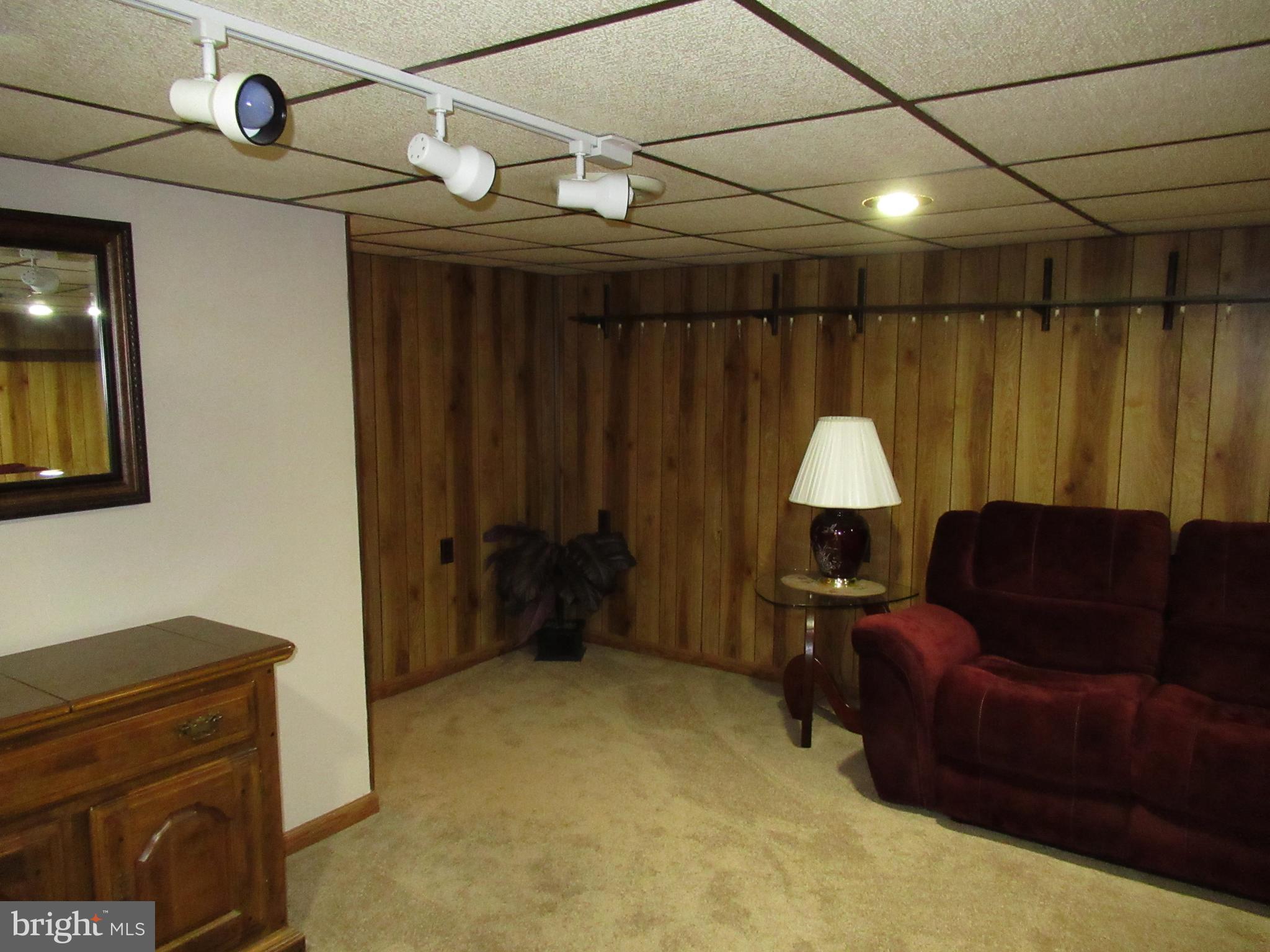 1011 Edgerton Road Secane, PA 19018 - Photo 42 of 53