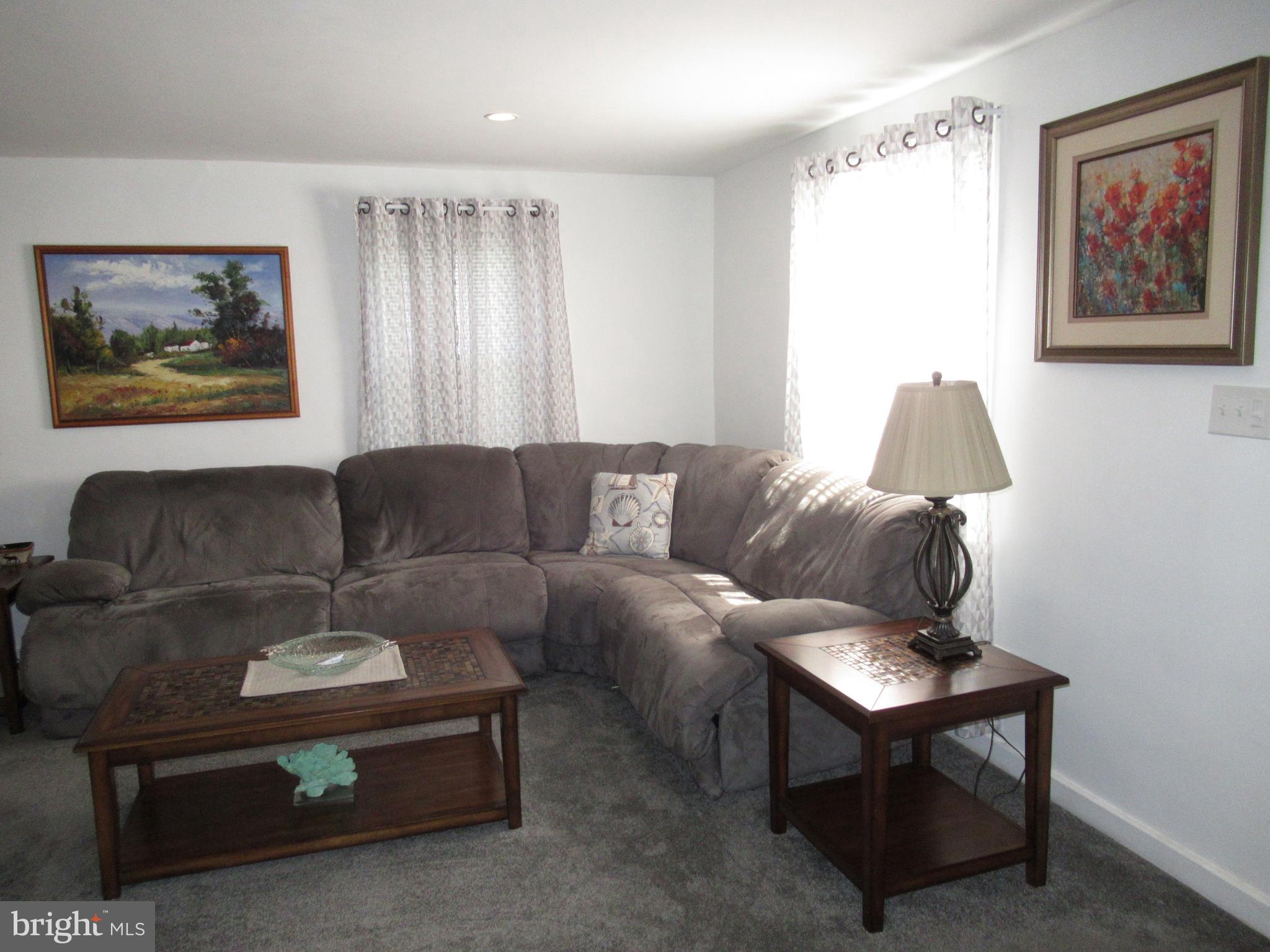 1011 Edgerton Road Secane, PA 19018 - Photo 7 of 53