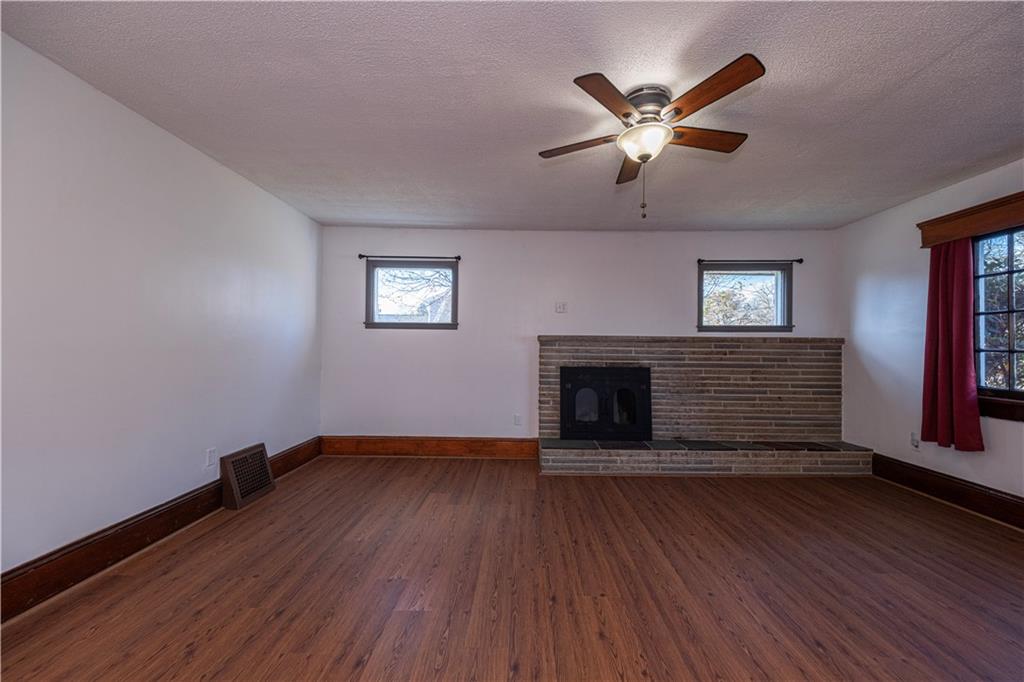 2333 Darlington Road Beaver Falls, PA 15010 - Photo 3 of 38