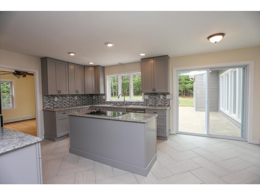 162 Bedford Road Merrimack, NH 03054 - Photo 11 of 29