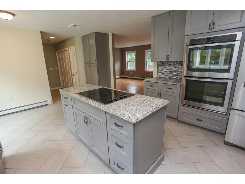 162 Bedford Road Merrimack, NH 03054 - Photo 5 of 29