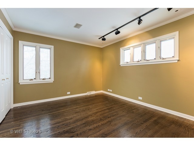 208 Summerfield Road Northbrook, IL 60062 - Photo 12 of 21