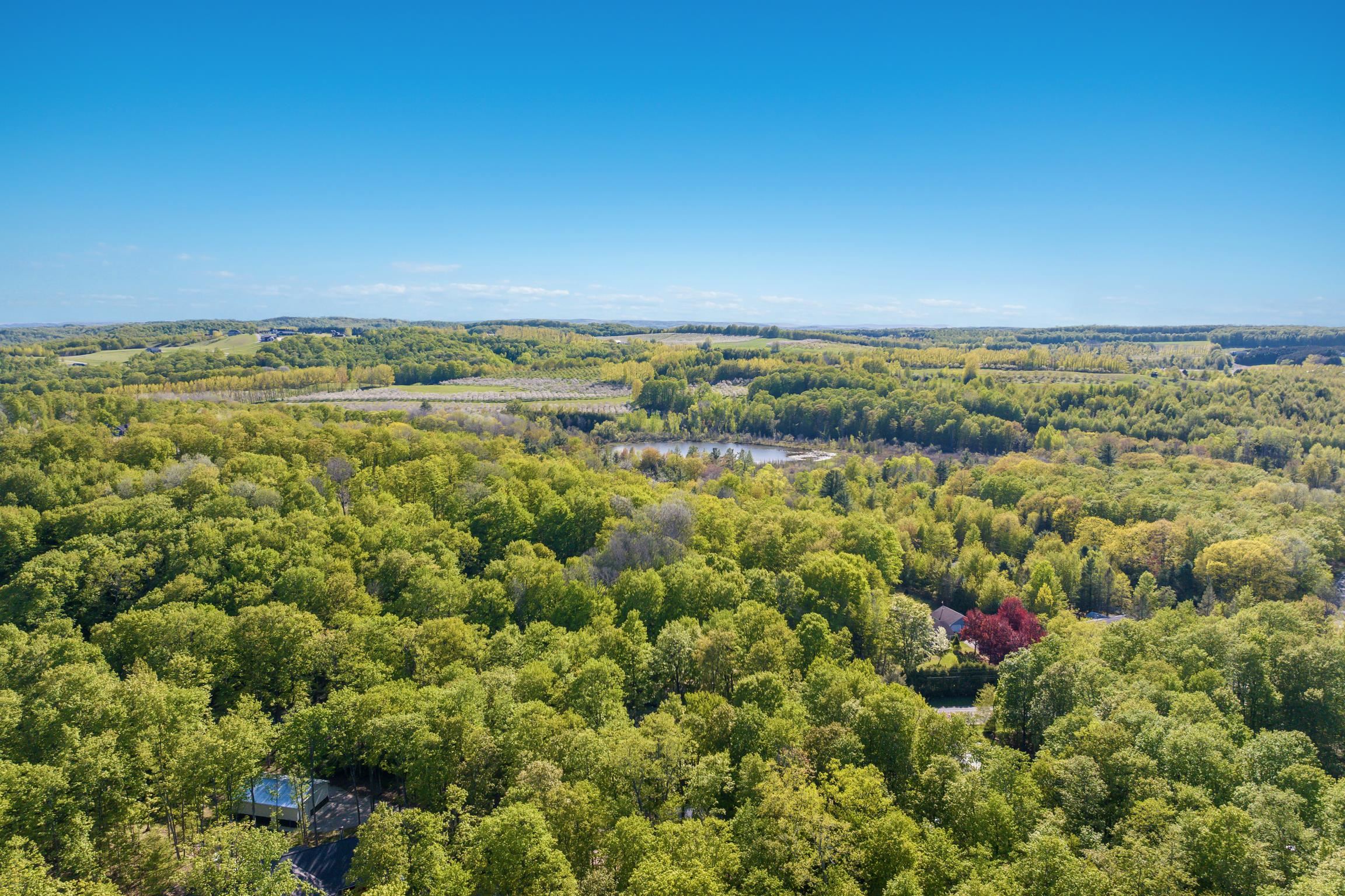 2177 North Jacobson Road Suttons Bay, MI 49682 - Photo 6 of 25