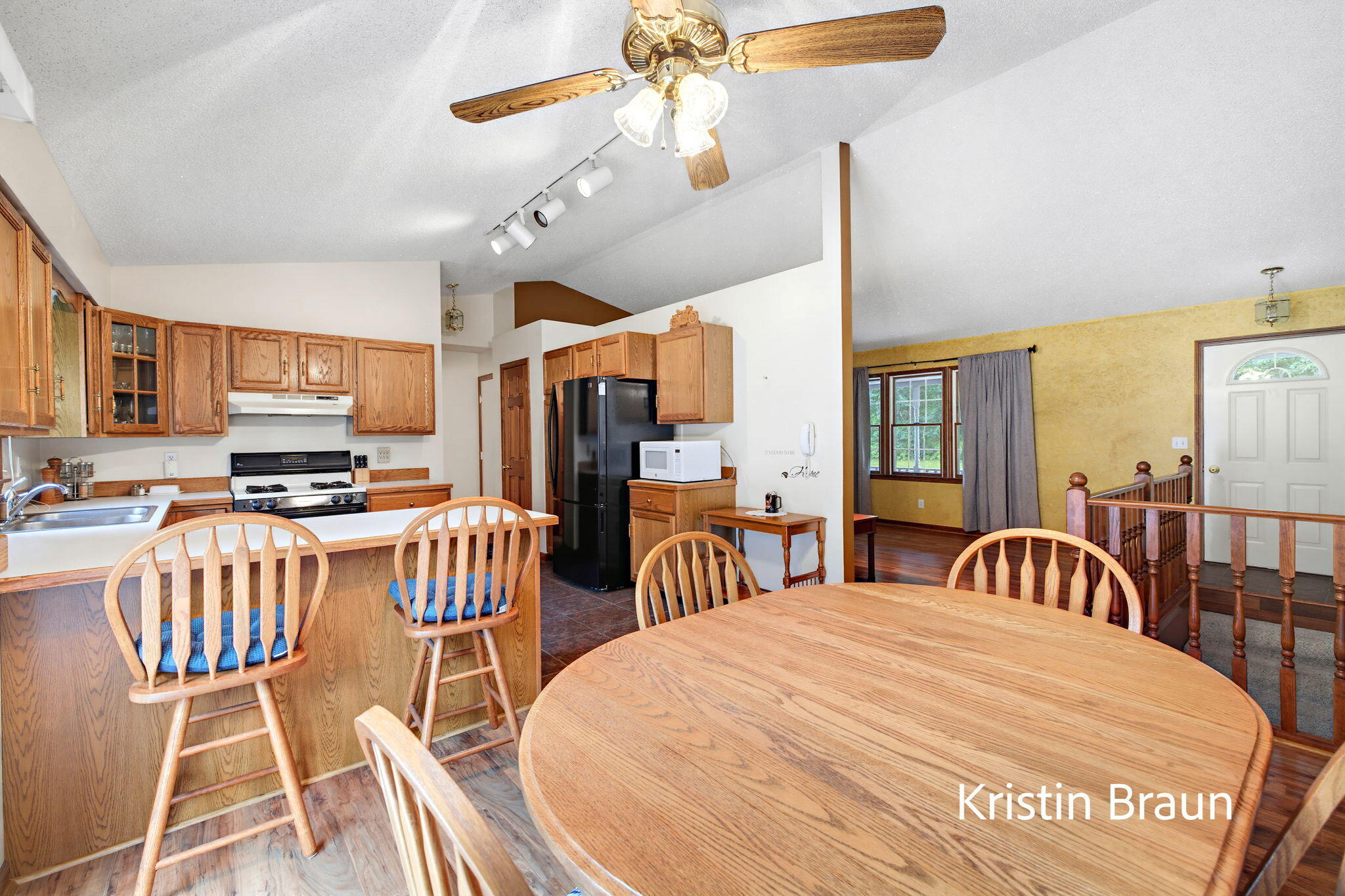 1851 North Sheridan Road Muskegon, MI 49445 - Photo 9 of 45 12-web-or-mls-1G1A3120