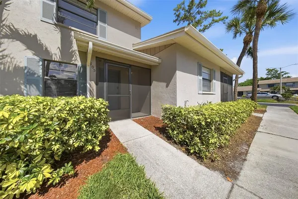 $1,850 | 2131 Ridge Road South, Unit 105, Largo, FL 33778