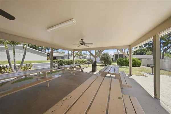 $1,850 | 2131 Ridge Road South, Unit 105, Largo, FL 33778