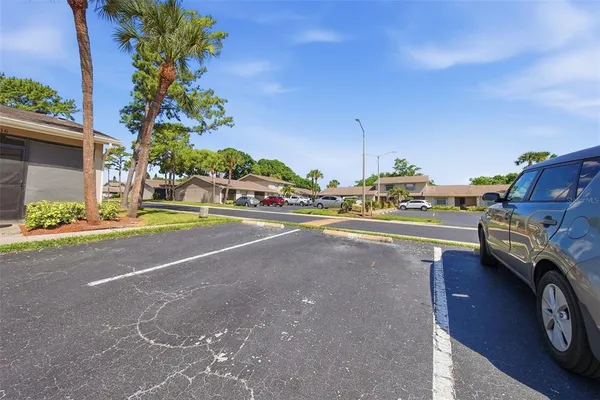 $1,850 | 2131 Ridge Road South, Unit 105, Largo, FL 33778
