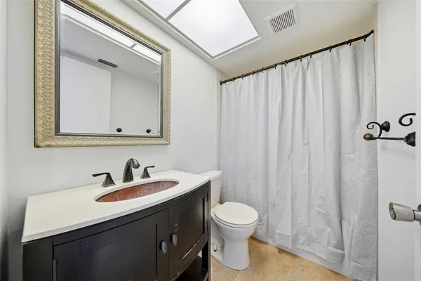 $1,850 | 2131 Ridge Road South, Unit 105, Largo, FL 33778