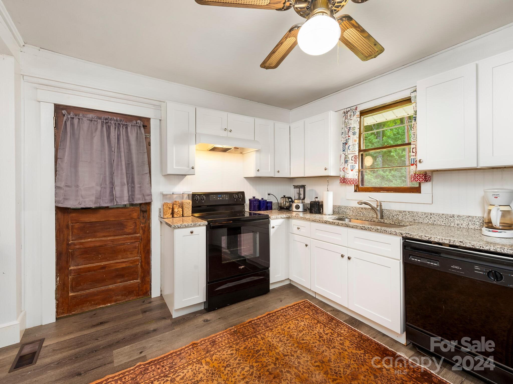 2134 Lynn Road Columbus, NC 28722 - Photo 20 of 28 Gallery Image 20