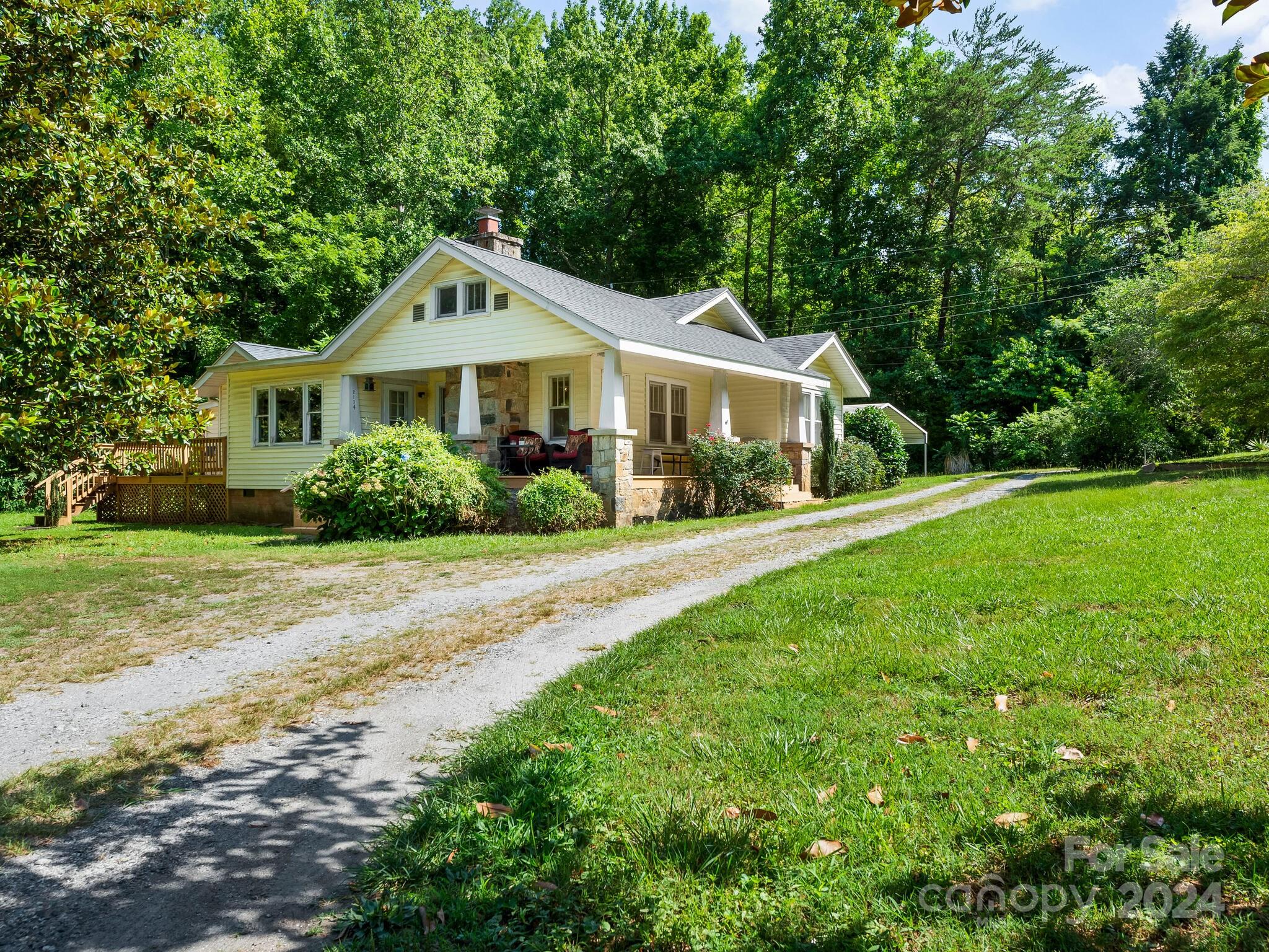 2134 Lynn Road Columbus, NC 28722 - Photo 2 of 28 Gallery Image 2