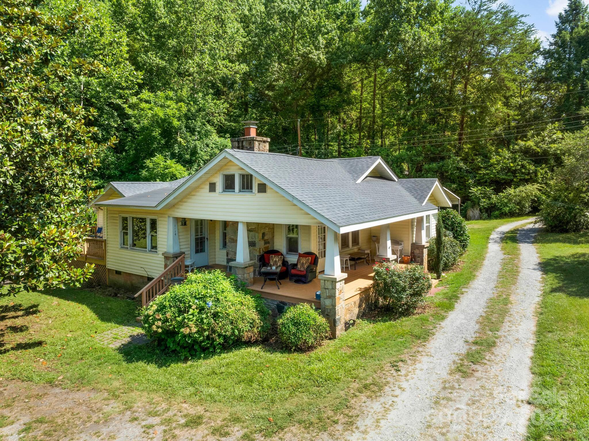 2134 Lynn Road Columbus, NC 28722 - Photo 3 of 28 Gallery Image 3