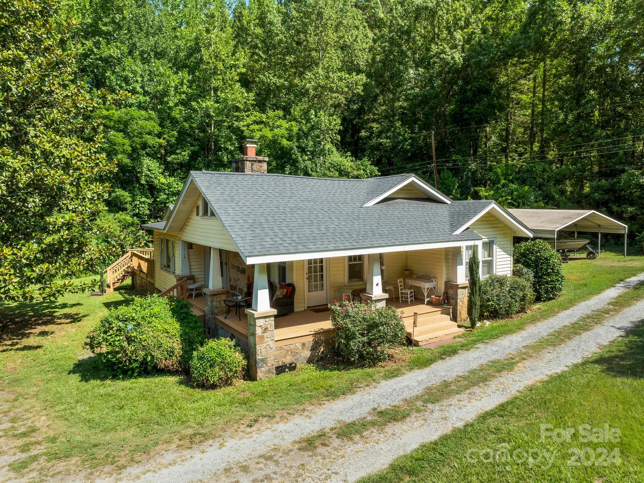 2134 Lynn Road Columbus, NC 28722 - Photo 5 of 28 Gallery Image 5