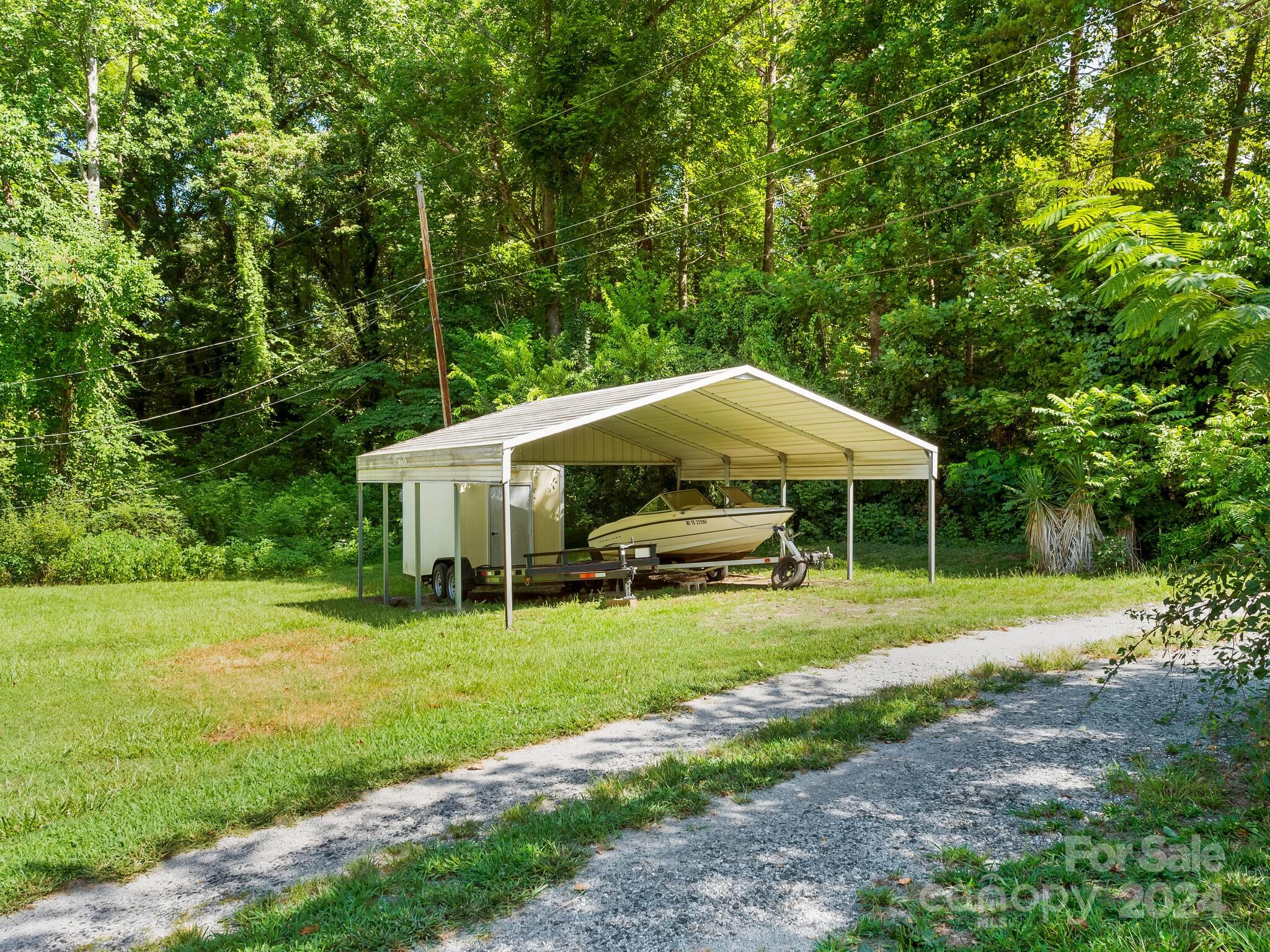 2134 Lynn Road Columbus, NC 28722 - Photo 7 of 28 Gallery Image 7